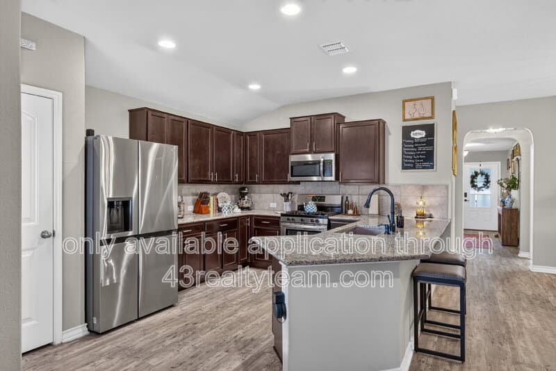 San Antonio House: 15562 Gray Catbird