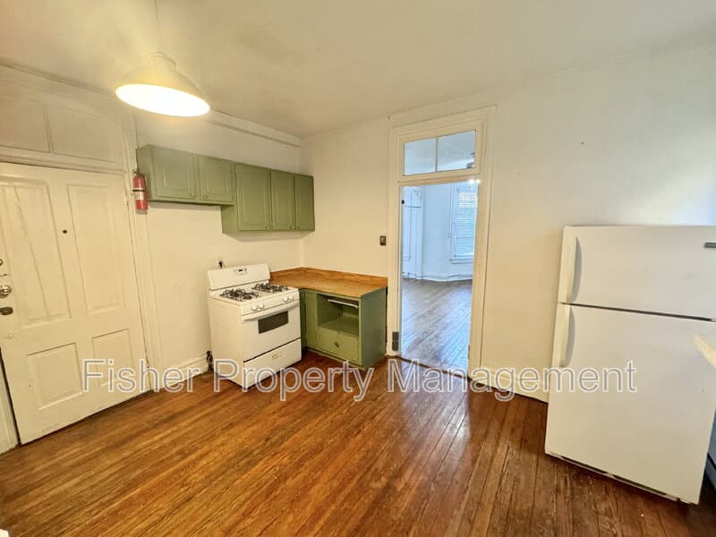 Richmond Condo: 1921 Floyd Avenue