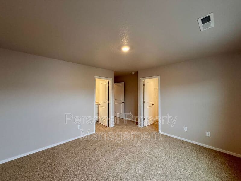 Vancouver House: 2633 NE 115th Place