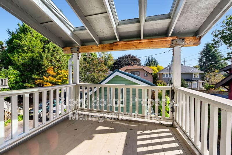 Portland House: 1912 NE 11th Ave