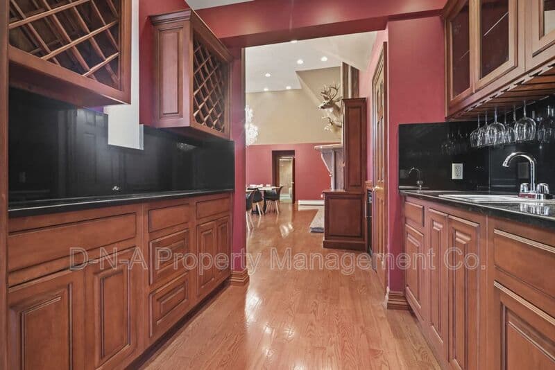 Mount Pocono House: 133 Montanesca Road