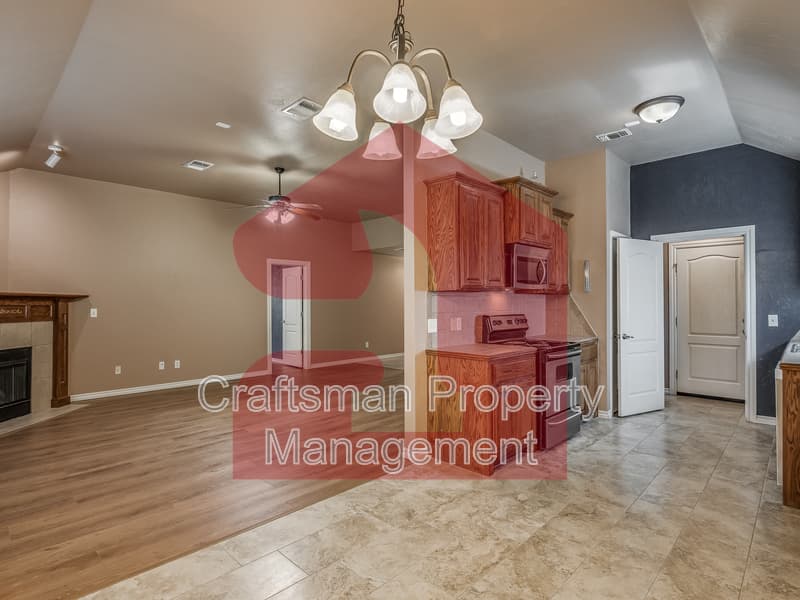 Moore House: 3209 Loren Drive