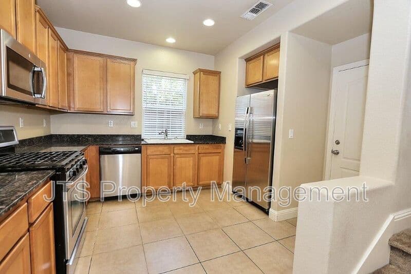 Orangevale House: 9041 Crescenda Lane