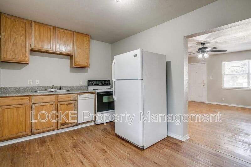 Fort Worth House: 3419 South University Drive