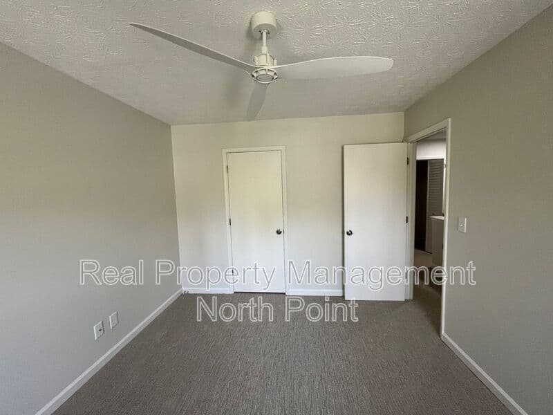 Johns Creek House: 11010 Spotted Pony Trail