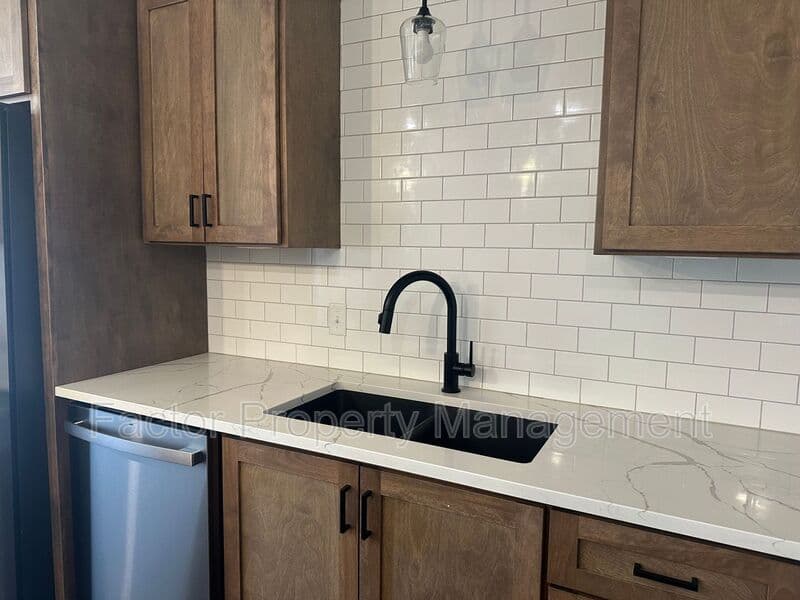 North Mankato Condo: 235 Belgrade Ave
