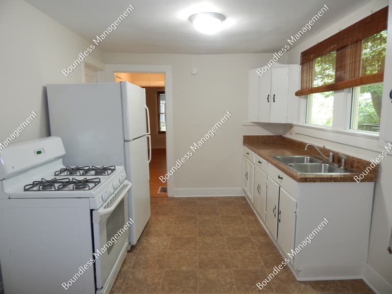 Atlanta House: 624 Waldo St SE