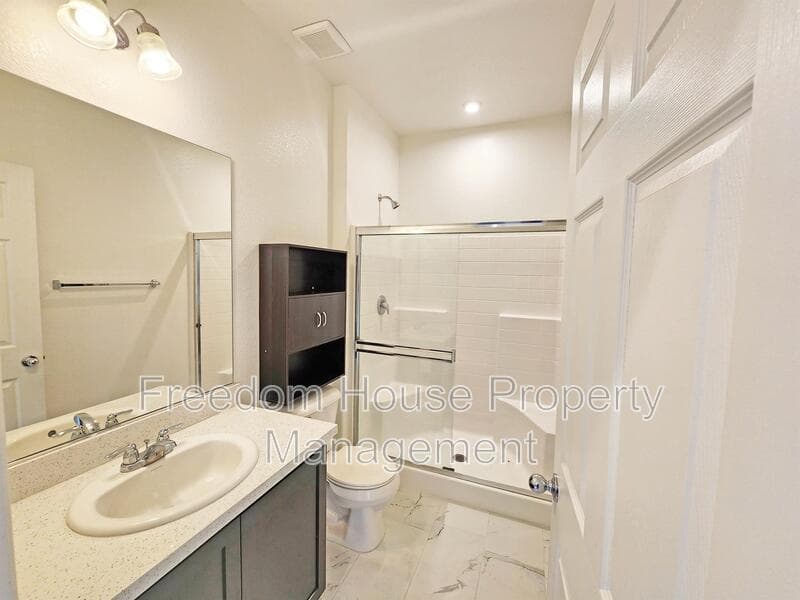 Pahrump House: 3821 East Weld Avenue
