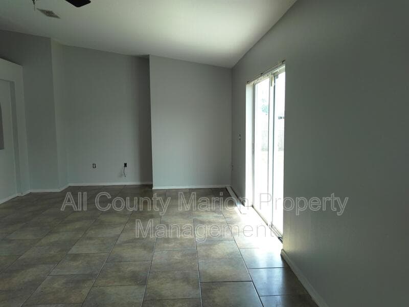 Ocala House: 114 Juniper Way