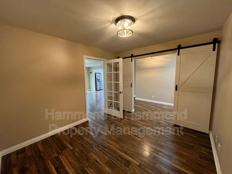 Granada Hills House: 16750 Index St.