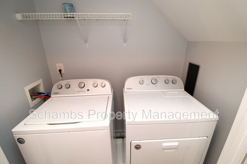 Clayton House: 410 Whitehall Ct