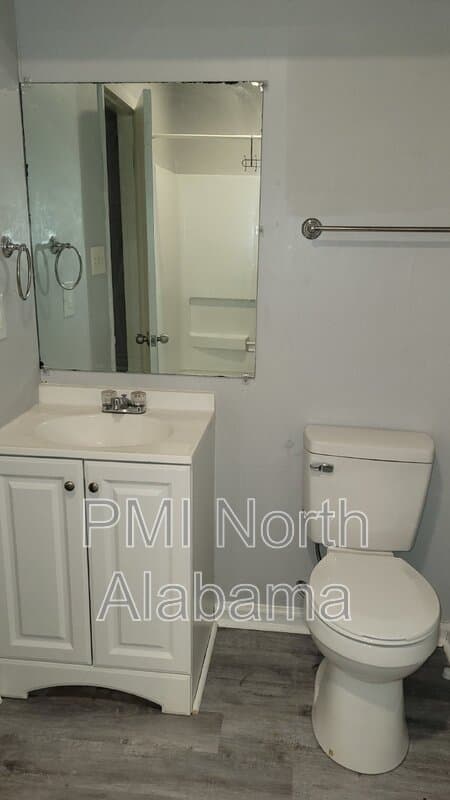 Decatur Condo: 201 8th Ave SW
