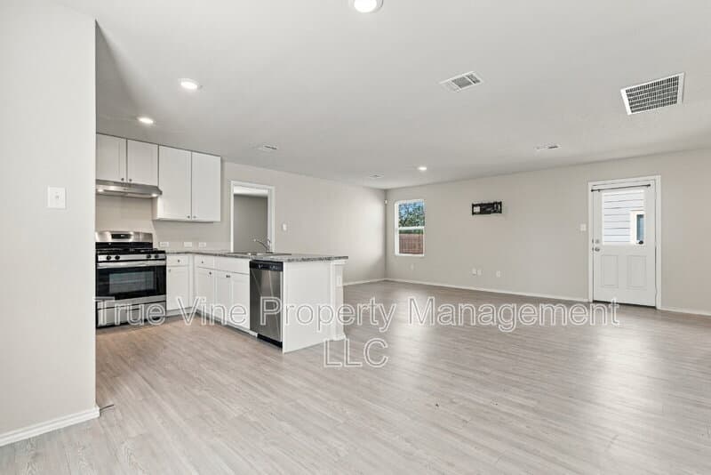 San Antonio House: 6414 Ignacio Ct