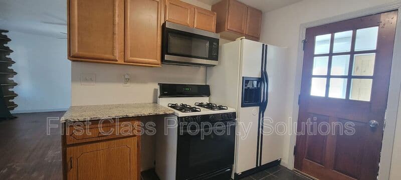 Bethany House: 6618 NW 31st St