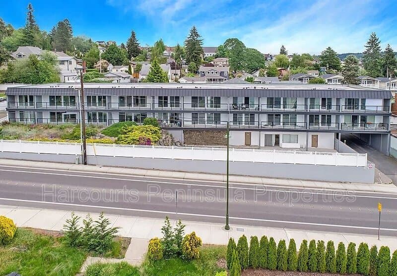 Bremerton Apartment: 1142 Wheaton Way