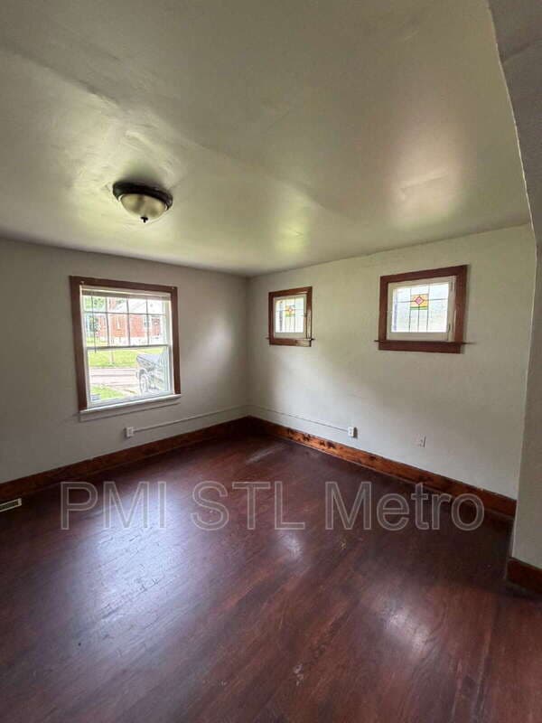 Saint Louis House: 5336 Fletcher Street
