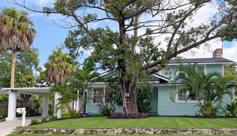 Bradenton House: 1812 12th Avenue West