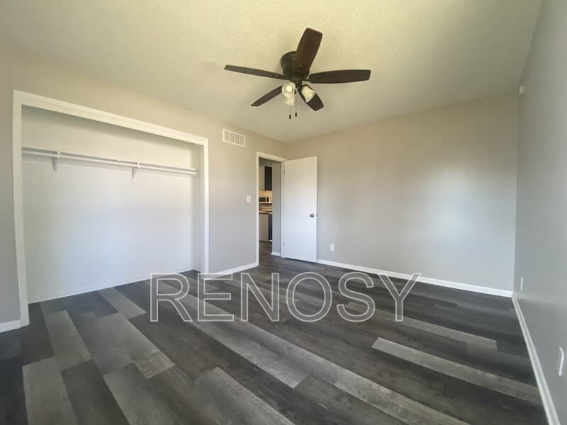 Polk City House: 209 1st Street