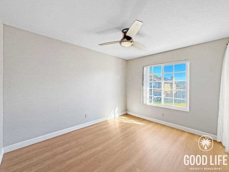 Escondido House: 1900 Angeles Gln