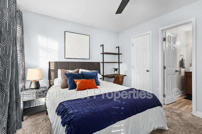 Shawnee House: 11221 West 59th Terrace