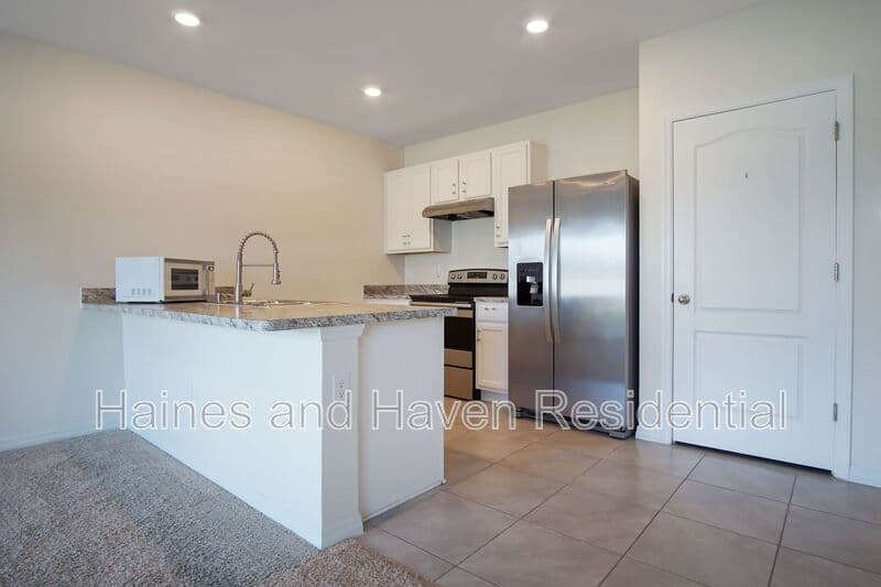 Winter Haven House: 409 Corso Loop