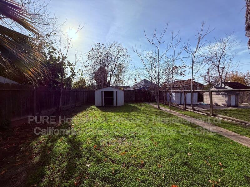 Oroville House: 1532 Bridge St