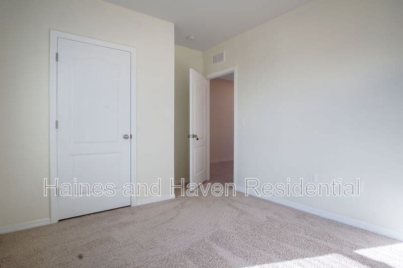 Winter Haven House: 409 Corso Loop