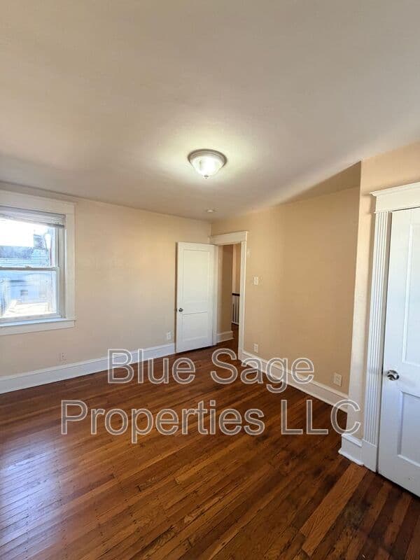 Upper Darby Condo: 244 Long Lane