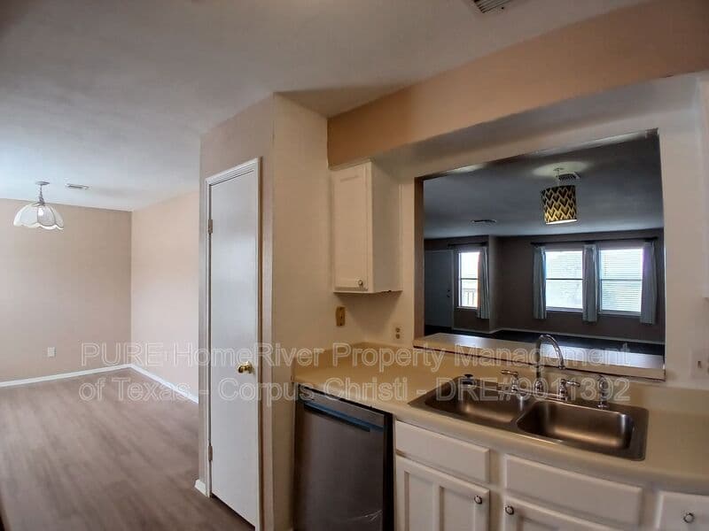 Corpus Christi Townhome: 4401 River Valley Dr