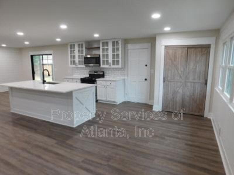 Marietta House: 2980 Prince Howard Dr