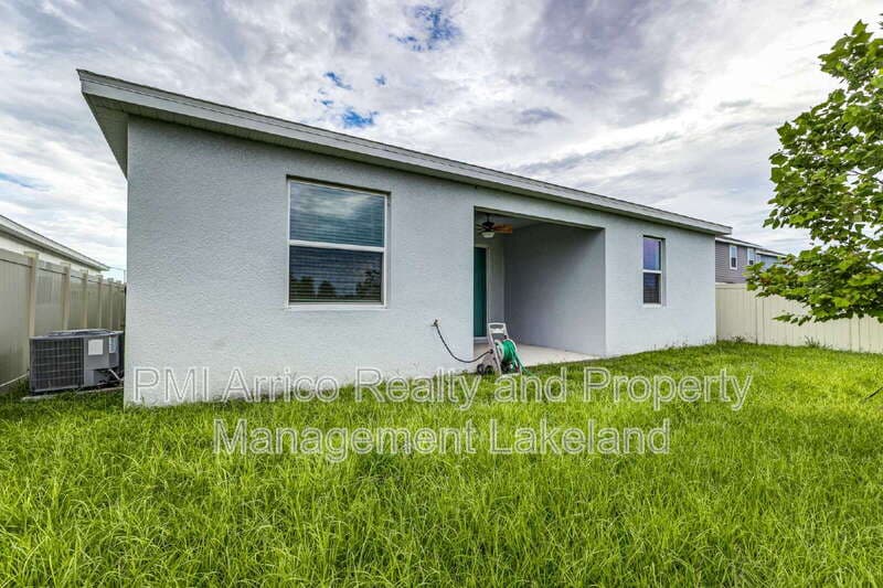Winter Haven House: 1228 Tyler Lp