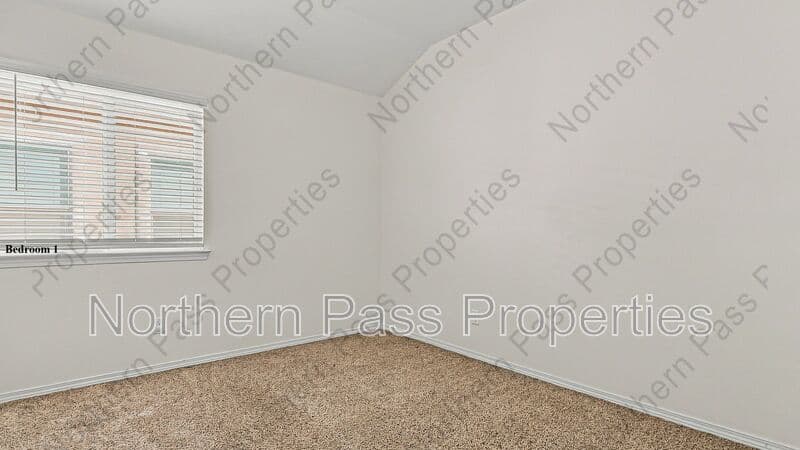 El Paso House: 15153 Composition