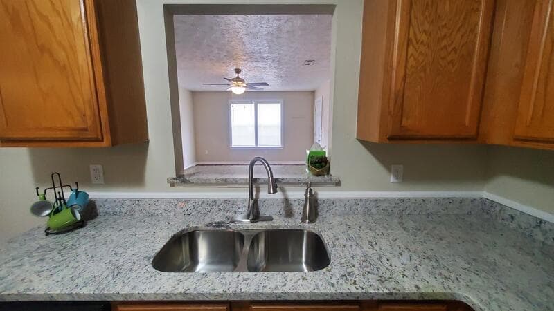 Madison Condo: 1114 B Micha Way