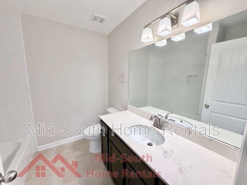 Memphis Townhome: 82 N Rembert St