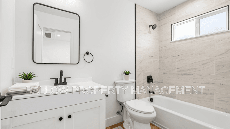 National City House: 733 E 7th Street