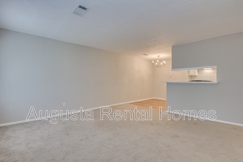 Augusta Condo: 2515 Center West Parkway - 5N