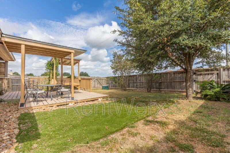 San Antonio House: 5815 Southern Knoll