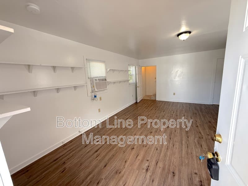Charlotte House: 4398 Havelock Ave