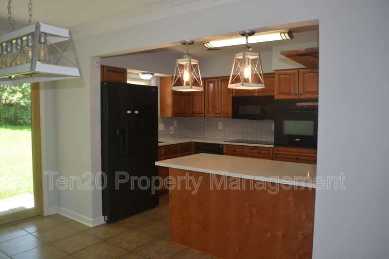 Columbus House: 1815 Marilon Dr