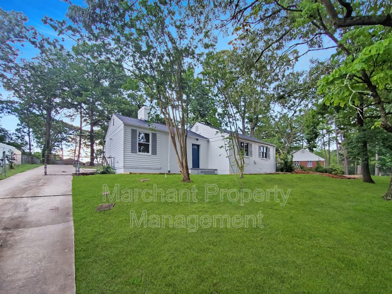 Greenville House: 4 Brookforest Drive