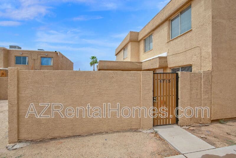 Phoenix Townhome: 4715 E Jones Ave