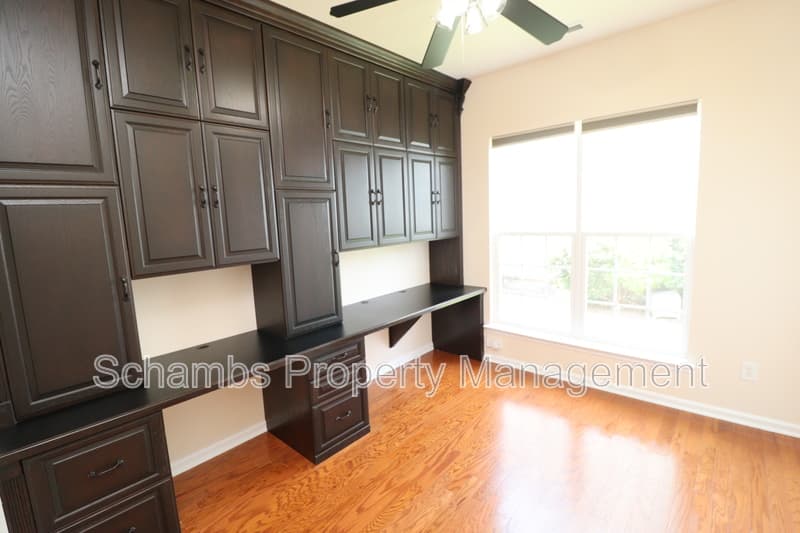 Raleigh House: 12554 Honeychurch St