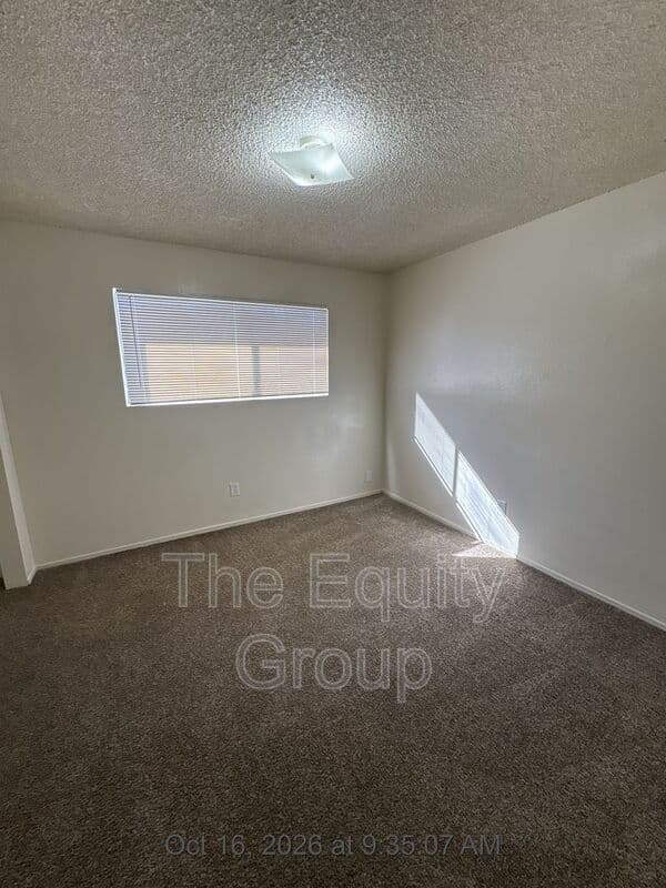 Visalia Condo: 615 S Demaree St