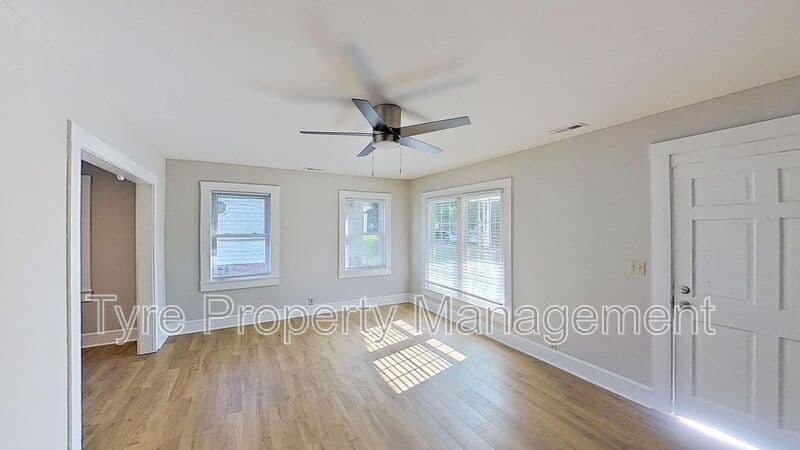 Greenville House: 109 N Eastern Street