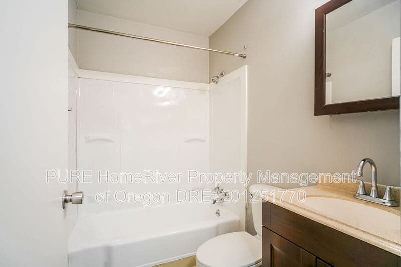 Hillsboro House: 1049 SE Walnut St.