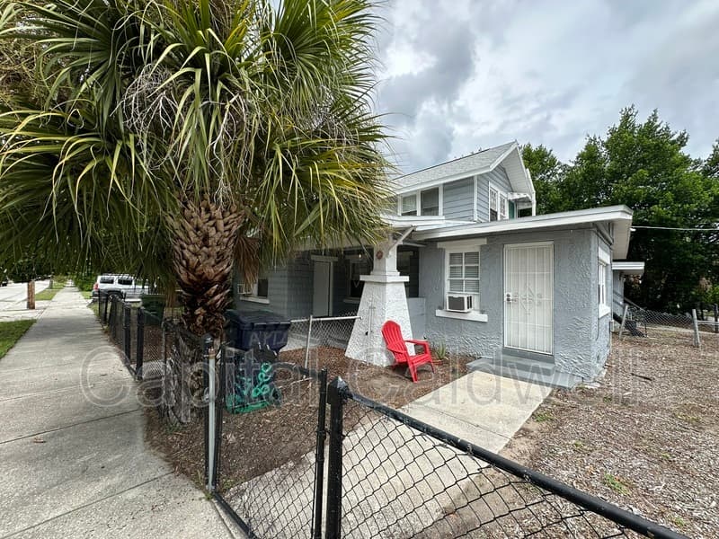 Tampa House: 1028 E 17th Ave