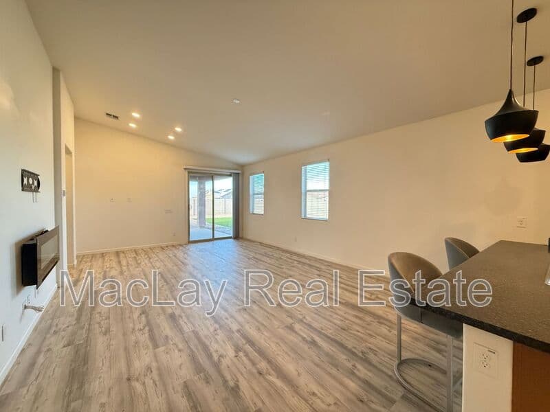 San Tan Valley House: 2372 E. Dust Devil Dr.