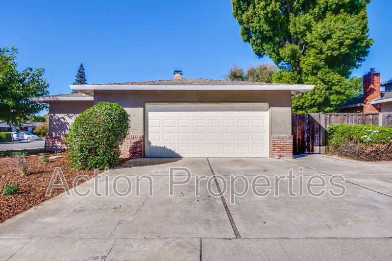 Mountain View House: 86 Dalma Drive