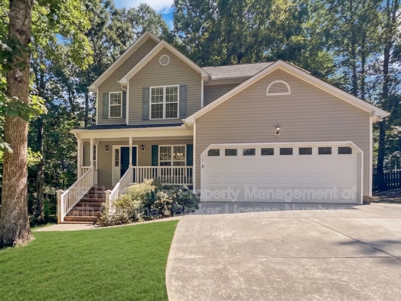 Clayton House: 384 Santa Gertrudis Dr