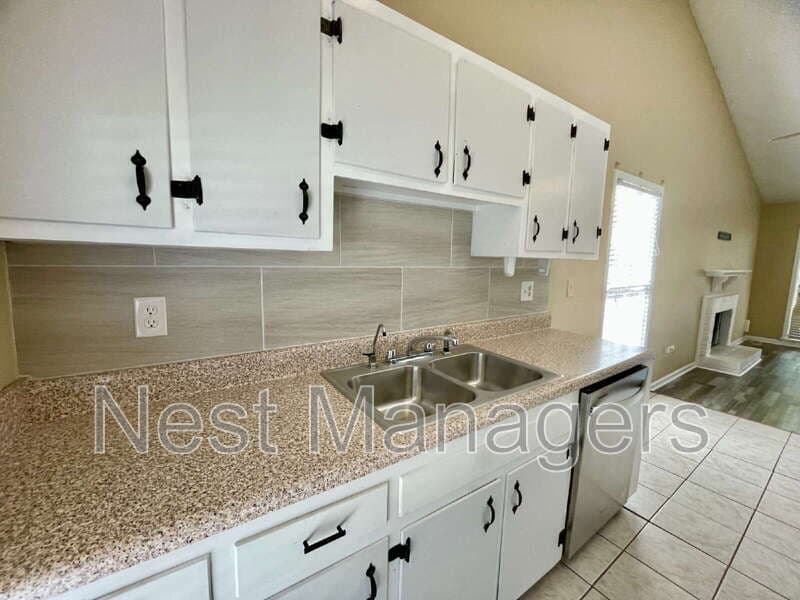 Fayetteville House: 4609 Fen Court